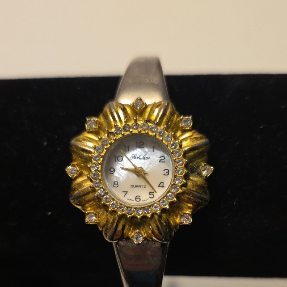 Vintage Park Lane Quartz Watch Goldtone Flower And Silvertone Hinged Band - Picture 1 of 6